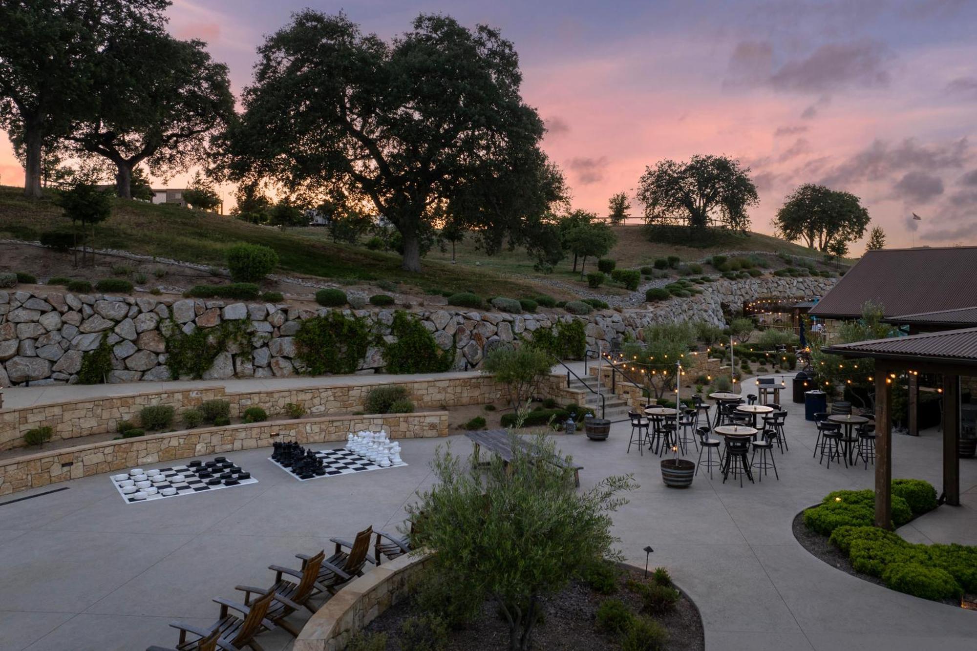 Sun Outdoors Paso Robles Hotel Exterior photo